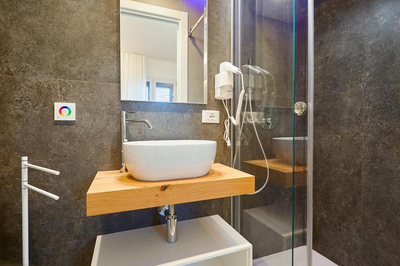 Porta Del Golfo Apartments & Suites Castellammare del Golfo Ngoại thất bức ảnh