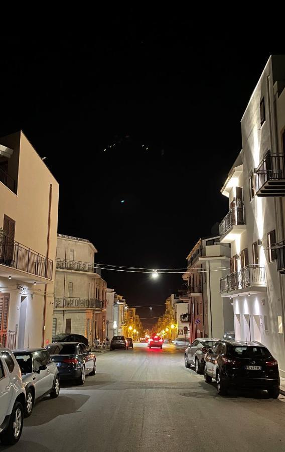 Porta Del Golfo Apartments & Suites Castellammare del Golfo Ngoại thất bức ảnh