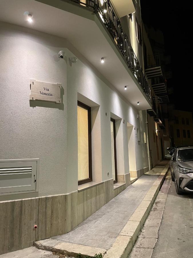Porta Del Golfo Apartments & Suites Castellammare del Golfo Ngoại thất bức ảnh